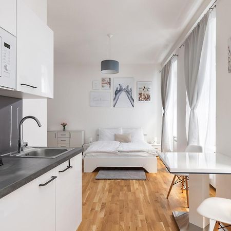 Stay2Gether Beige Nest - Metro Florenc Prag Exteriör bild