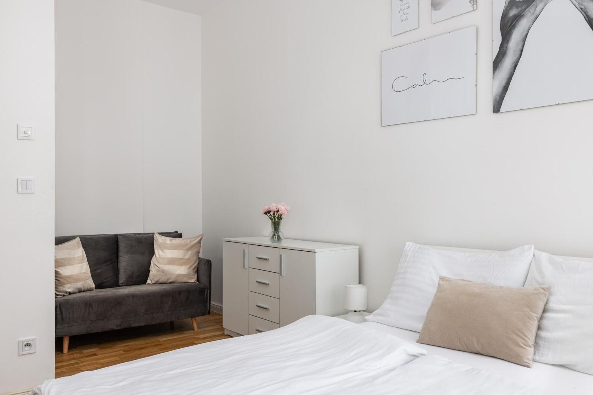 Stay2Gether Beige Nest - Metro Florenc Prag Exteriör bild