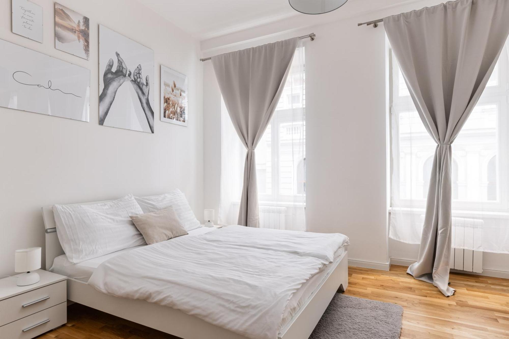 Stay2Gether Beige Nest - Metro Florenc Prag Exteriör bild